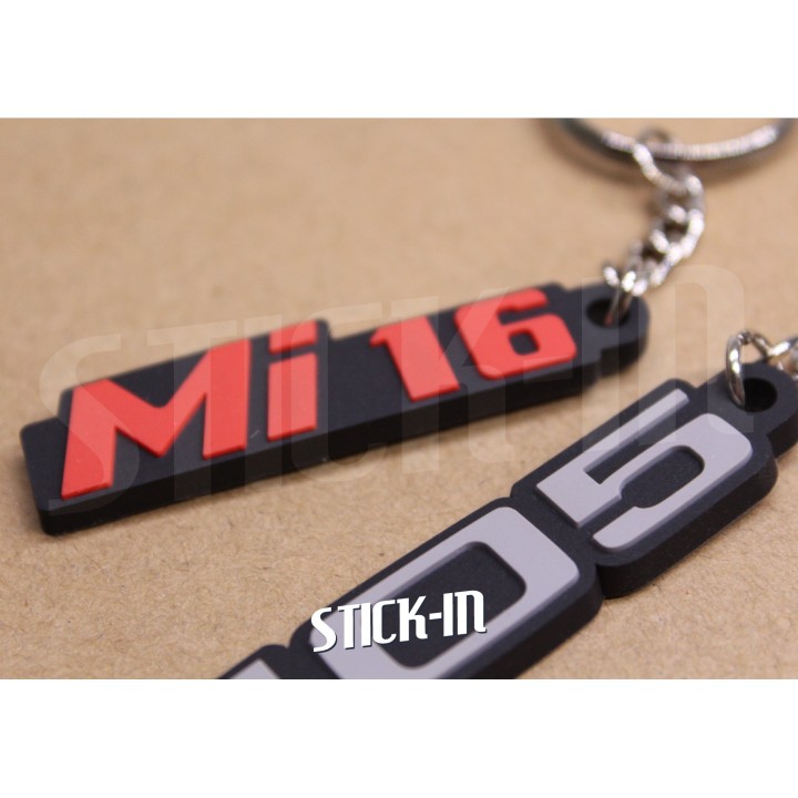 Pack of 2 Peugeot 405 keychains, soft PVC, monogram logo