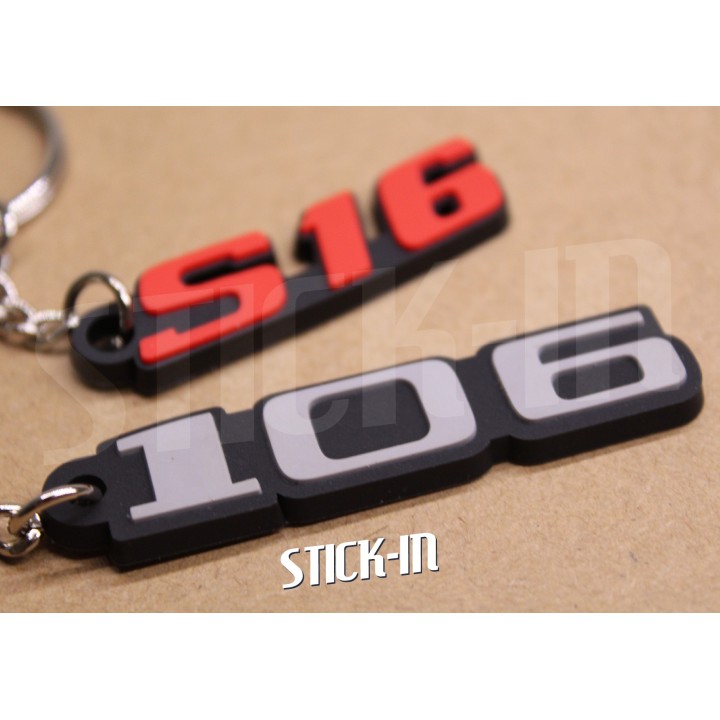 Pack 2 Porte clés Peugeot 106 + S16 PVC souple monogrammes logos